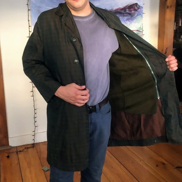 Men's Vintage Iridescent Trench coat. - Picture 4 of 5